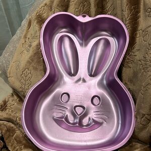 Bunny cake pan